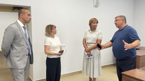 Бүген Яшел Үзәнгә министр Эльмира Зарипова һәм Россия Герое Рәсим Баксиков сәфәр кылды