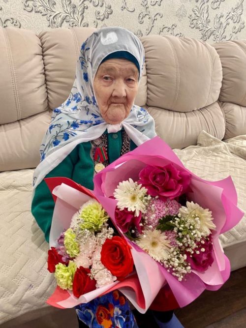 Сугыш чорында укытучы булып эшләүче Шәмсенур Әхтәмовага 100 яшь тулды