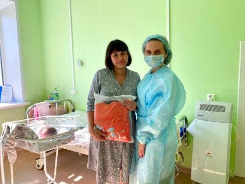 Яңа туган балаларны кайгыртып: Яшел Үзән балалар табу йортында «Кызгылт сары - куркынычсыз балачак төсе» дигән акция узды