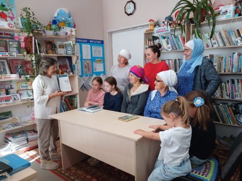 Күгәй авылы китапханәсендә Гариф Ахуновның 100 еллыгына багышланган чара оештырганнар