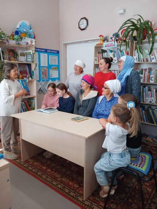 Күгәй авылы китапханәсендә Гариф Ахуновның 100 еллыгына багышланган чара оештырганнар