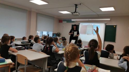 5нче гимназиядә «Гаҗәеп сүзлек дөньясы» дигән чара оештырганнар