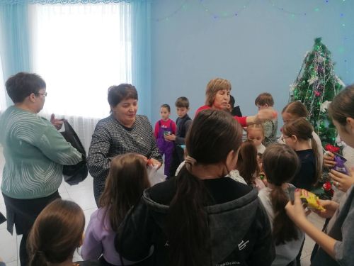 Яңа ел каникуллары вакытында Татар Танае мәдәният йортында балалар өчен иҗади остаханә ишекләрен ачты
