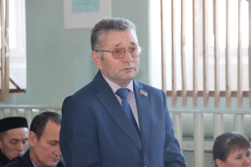 «Акъегет авыл җирлеге башлыгы Әсхәт Садыйковка олы рәхмәтләремне җиткерәсем килә»