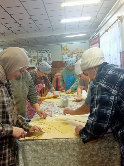Олы Шырдан авылында МХО егетләренә тәмле күчтәнәч әзерләделәр