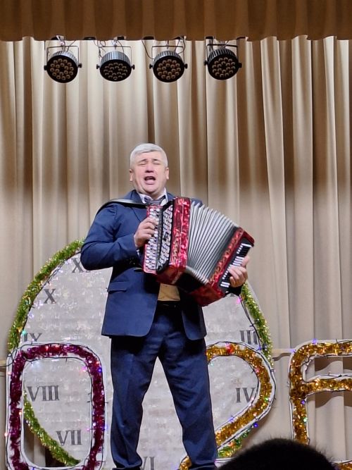 Мулла Иле мәдәният йортында «Яңа ел сәгате» дип исемләнгән чара узды