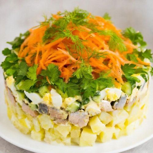 Скумбрияле салат