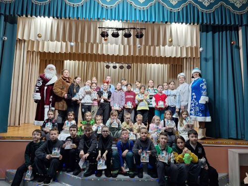 Мулла Иле мәдәният йортында балалар өчен әкияти тамаша оештырдылар