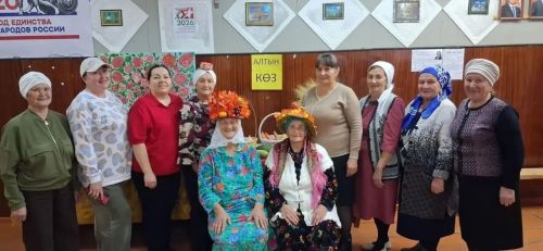 Олы Шырдан мәдәният йортында «Алтын көз нигъмәтләре» дип исемләнгән бәйрәм кичәсе узды