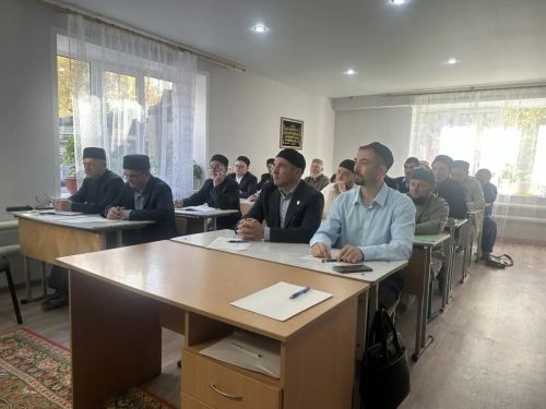 Яшел Үзән районы имамнары өчен икенче белем бирү семинары уза