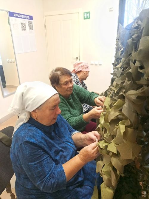 Уразлы мәдәният йортында маскировка челтәрләре үрү дәвам итә