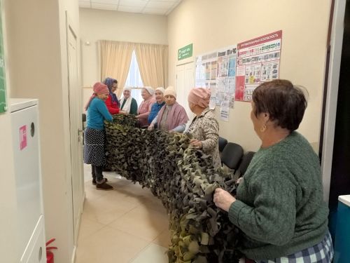 Уразлы мәдәният йортында маскировка челтәрләре үрү дәвам итә