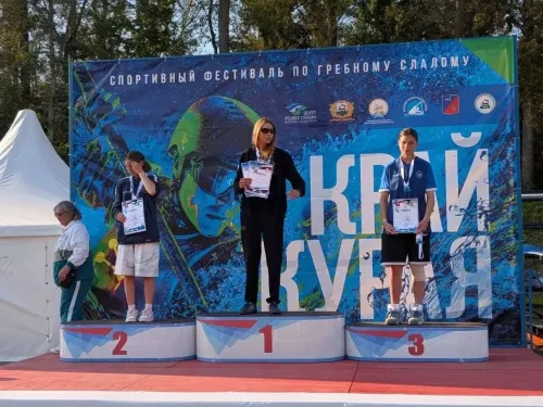 Яшел Үзәннән Диана Мухина ике турнирда медаль яулап кайтты