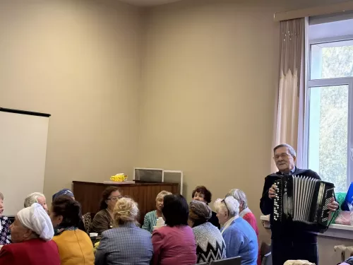 Яшел Үзән район үзәк хастаханәсе өлкәннәр өчен бәйрәм оештырды