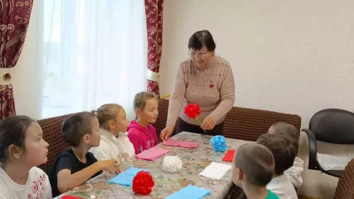 Бакырчы мәдәният йортында Укытучылар көне уңаеннан балалар өчен үзенчәлекле мастер-класс узды