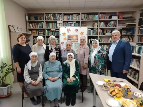 Мулла Илендә мәдәният йорты белән берлектә Өлкәннәр көне уңаеннан очрашу узды