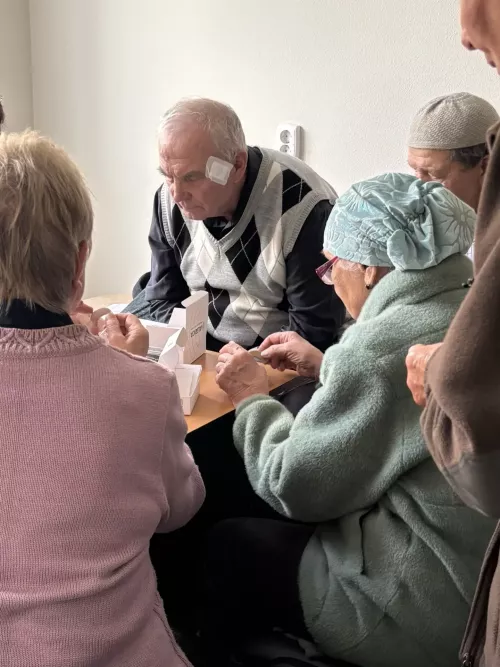 РКБ белгечләре Яшел Үзәнгә ишетү аппаратлары тапшыру һәм урында инструктаж үткәрү өчен килде