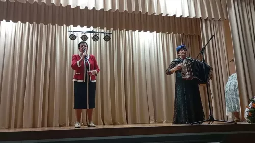 Мулла Илендә гармунчы Камил Хәлиуллинны искә алу кичәсенә багышланган хәйрия концерты узды