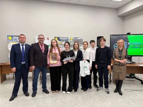 Яшел Үзән укучыларын суднолар төзү дөньясына «штурвал артына» бастырдылар