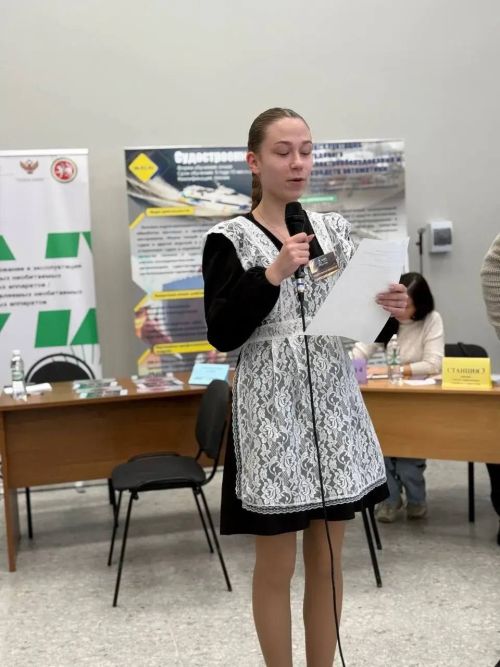 Яшел Үзән укучыларын суднолар төзү дөньясына «штурвал артына» бастырдылар