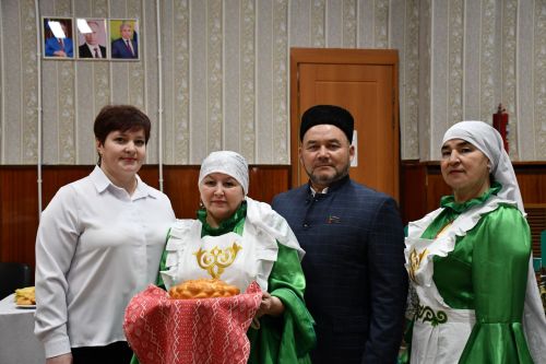 Катлаулы шартларда да Түбән Урысбагада тормыш туктамый: юллар, пай җирләре, үзсалым һәм халык фикере