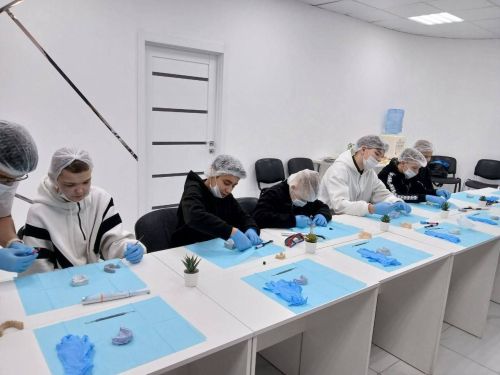 Норлат балалар йортында тәрбияләнүчеләр стоматолог һөнәре белән танышты
