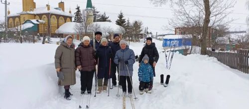 Бакырчы авылында алтынчы тапкыр Рафыйк һәм Рәшит Бәхтияровлар истәлегенә багышланган чаңгы ярышы узды