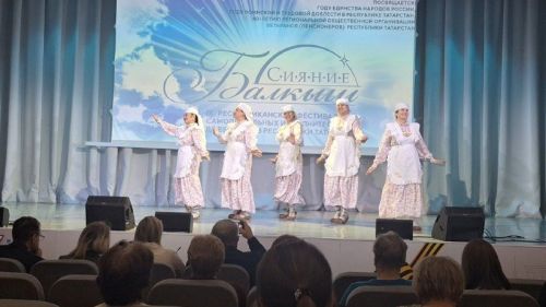 «Сүнмәс дәрт» фольклор ансамбле «Балкыш» IX Республика фестивалендә катнашты