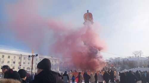 Акьегет, Норлат, Күгәй мәдәният йортлары хезмәткәрләре Яшел Үзәндәге Май чабу бәйрәмендә 100 литрга якын коймак пешергән
