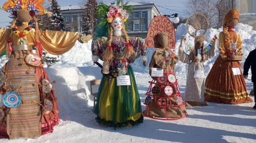 Акьегет, Норлат, Күгәй мәдәният йортлары хезмәткәрләре Яшел Үзәндәге Май чабу бәйрәмендә 100 литрга якын коймак пешергән