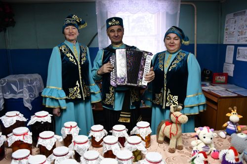 Рус Әҗәле авыл җирлеге хисап сессиясе һәрвакыттагыча Карашәм авылы клубында узды