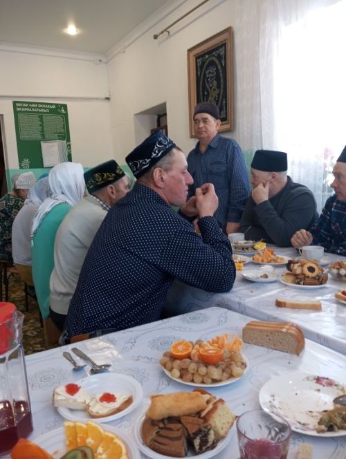 Карәтмән мәчетендә Бәраәт кичәсе уңаеннан матур дини бәйрәм үткәрелде