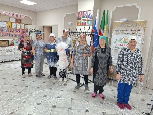Мулла Иле мәдәният йортында МХОда катнашучы егетләр өчен дроннарга каршы саклау челтәрләре үрәләр