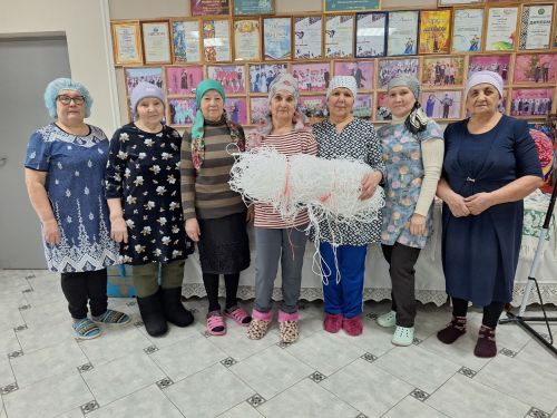 Мулла Иле мәдәният йортында МХОда катнашучы егетләр өчен дроннарга каршы саклау челтәрләре үрәләр