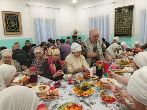 Карәтмәндә Кадер кичәсе зурлап узды