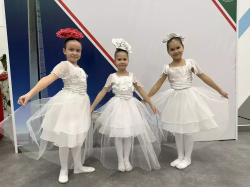 Яшел Үзәннең Мәдәни үсеш үзәгендә 8 Март — Халыкара хатын-кызлар көненә багышланган бәйрәм концерты узды