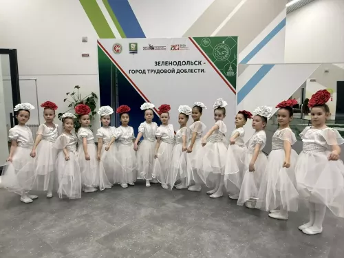 Яшел Үзәннең Мәдәни үсеш үзәгендә 8 Март — Халыкара хатын-кызлар көненә багышланган бәйрәм концерты узды