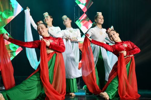 Яшел Үзәннең Музыкаль театрында Халыкара хатын-кызлар көне уңаеннан искиткеч бәйрәм кичәсе узды