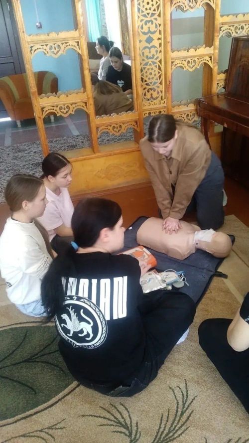 Казан медицина университеты студентлары Норлатның «Игелек йорты»нда мастер-класс үткәрде