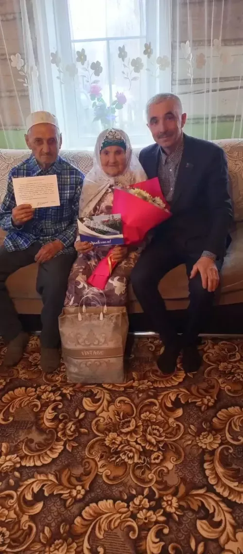 Үрнәк гомер юлы: Әрә авылында 95 яшьлек юбилярны хөрмәтләделәр