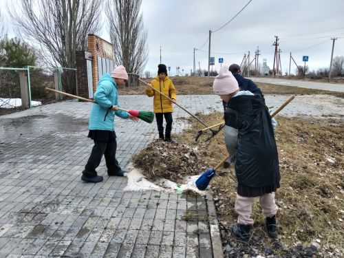 Һәйкәлләрне тәртиптә тоту – безнең изге бурычыбыз: Акъегет авылында өмә узды