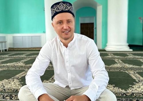 Ришат Фазлыйәхмәтов: «Ике әби дә бик шәп кешеләр, аларны хөрмәт итәм»