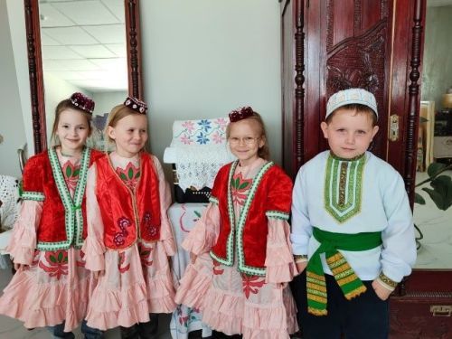 Бишнә мәдәният йорты: каникулларда балалар өчен тарихка сәяхәт үткәрделәр