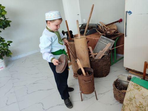 Бишнә мәдәният йорты: каникулларда балалар өчен тарихка сәяхәт үткәрделәр