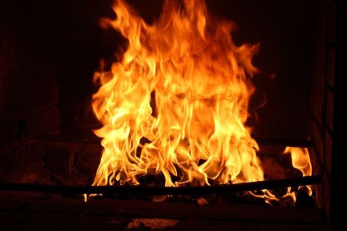 Яшел Үзәндә 43 яшьлек ир-ат тереләй янып үлә башлаган
