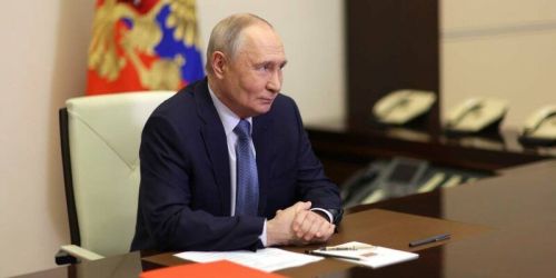 Владимир Путин Татарстанның дүрт кешесен дәүләт бүләкләре белән билгеләде