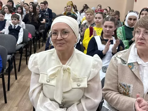 Яшел Үзәннең 10нчы гимназиясендә мәдәниятләрнең төбәкара фестивале уза
