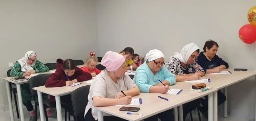 Бишнә китапханәсендә «Татарча диктант» акциясе кысаларында матур һәм мәгънәле чара узды