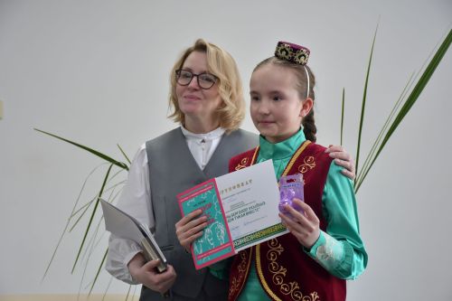 Яшьләр Тукайны укый: сүз һәм рух тантанасы