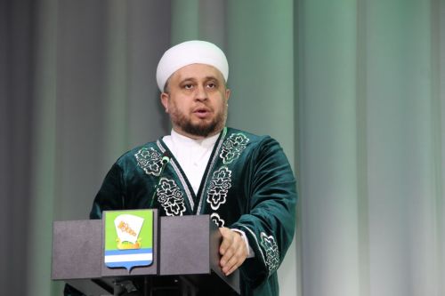 Рөстәм хәзрәт Хәйруллин: «Гайбәт сөйләү кабер газабына илтә»